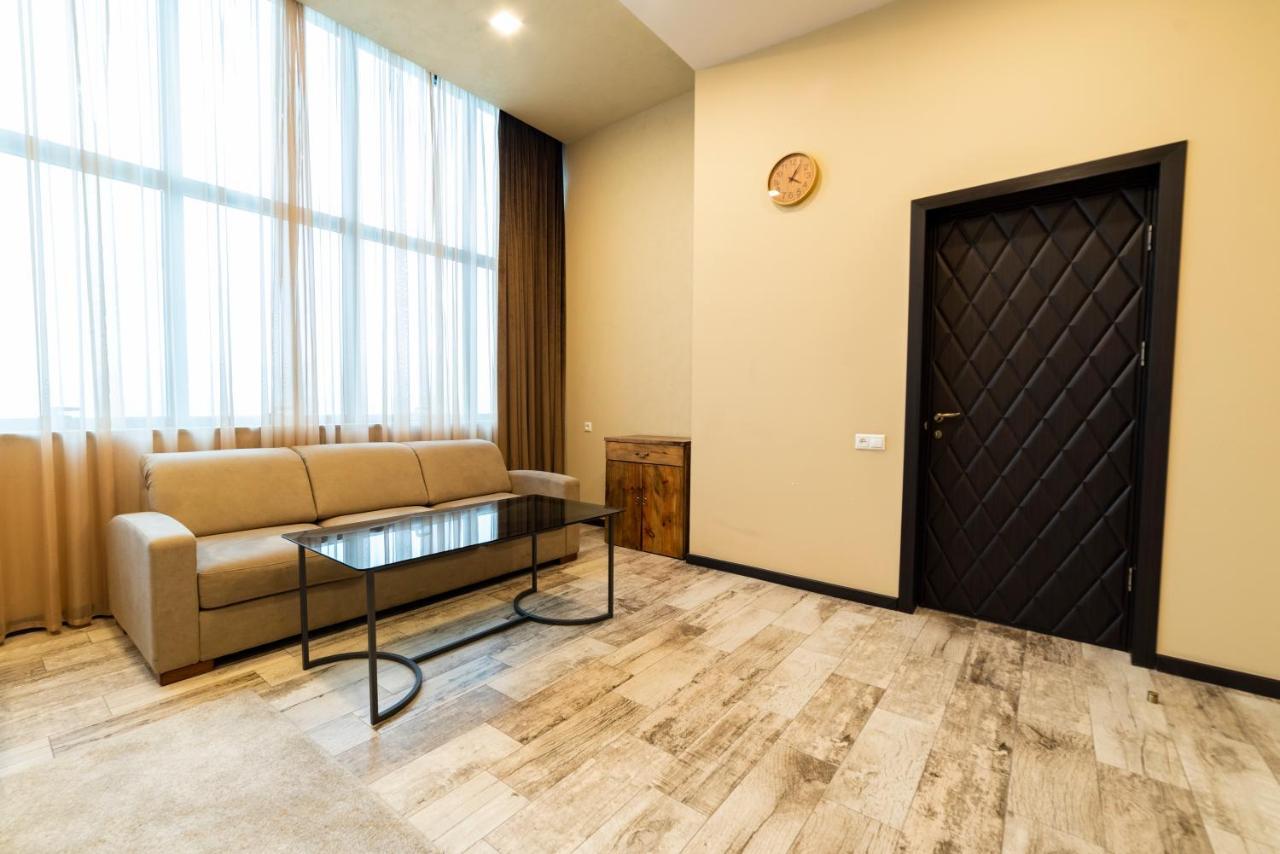 B H Y Guesthouse In Yerevan Exterior photo